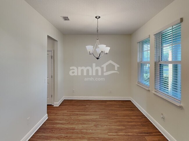 Building Photo - 1324 Celery Ave