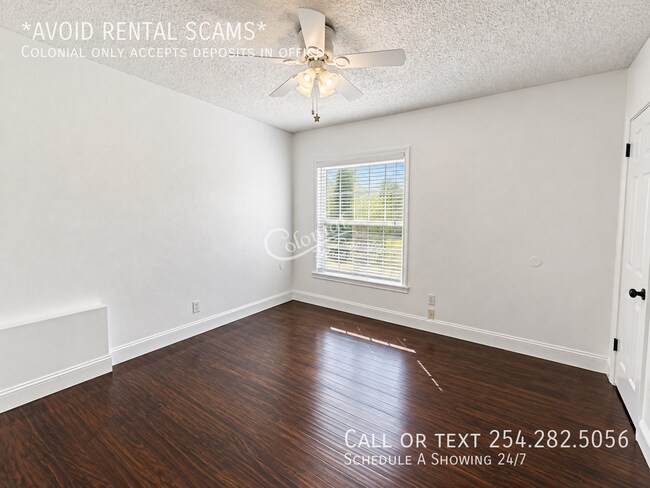 Building Photo - 1305 N 4th St