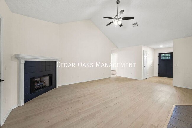 Building Photo - 1142 S Jasmine Ln