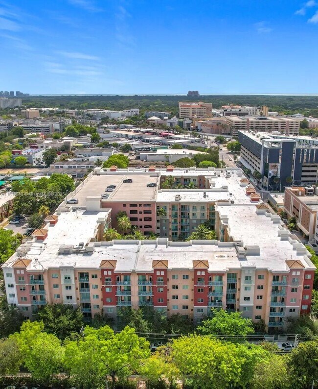 Building Photo - 6001 SW 70th St