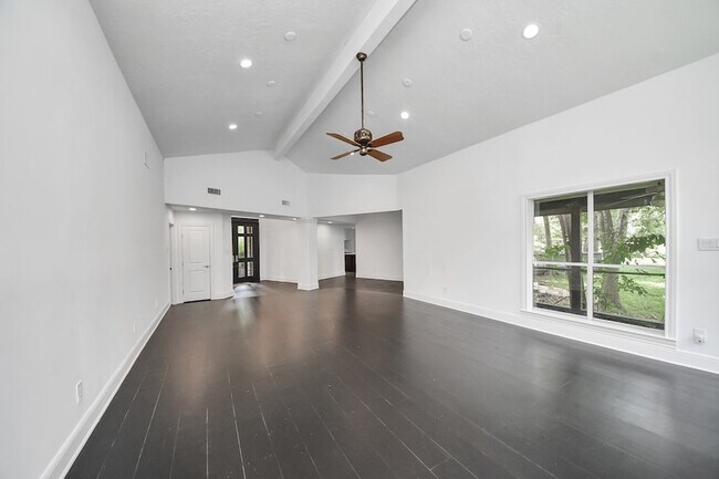Building Photo - 4126 Pecan Bend Dr