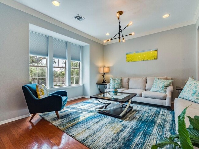 Building Photo - 5847 Back Bay Ln