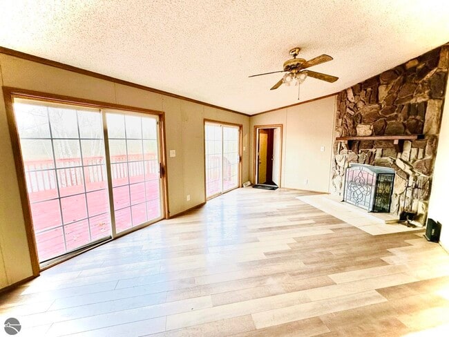 Building Photo - 105 Tippi Trail