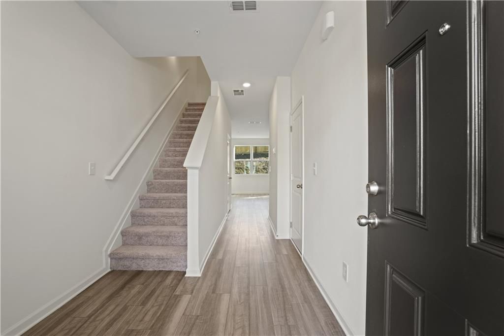 Building Photo - 541 Magnolia Cir
