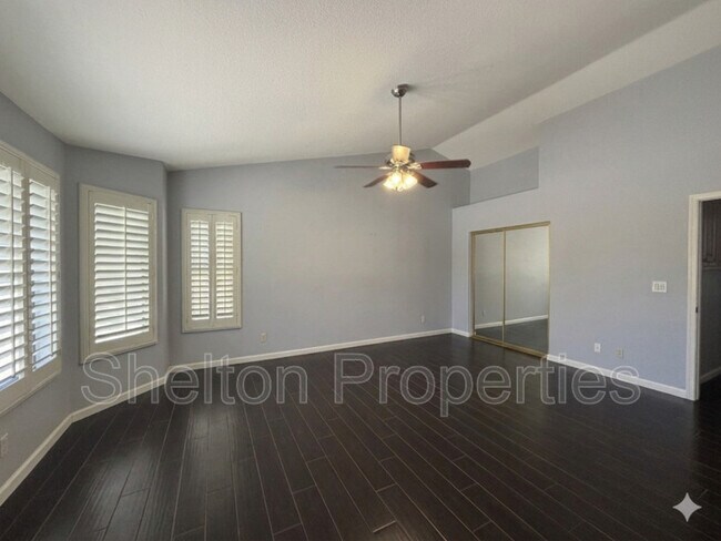Building Photo - 9418 W Tonto Ln