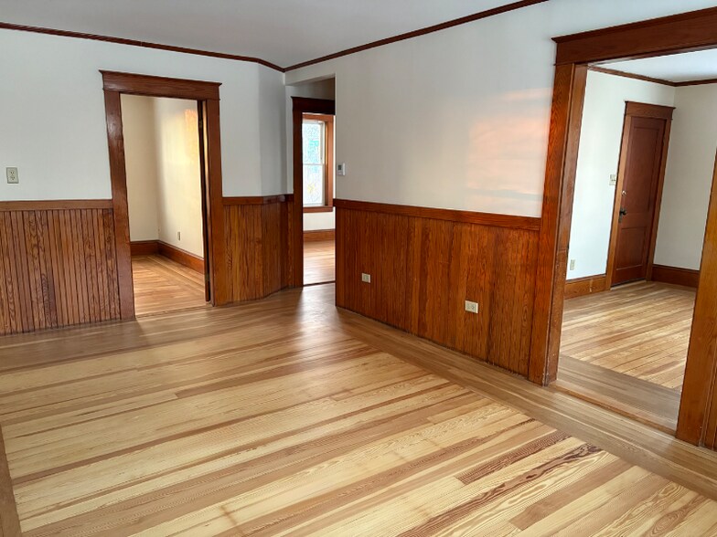 Building Photo - 210 Wayne St