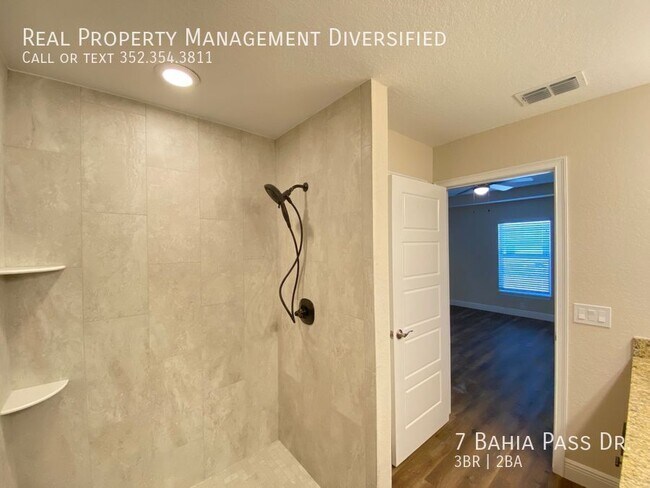Building Photo - 7 Bahia Pass Dr