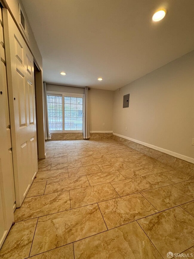 Building Photo - 444 Higate Dr