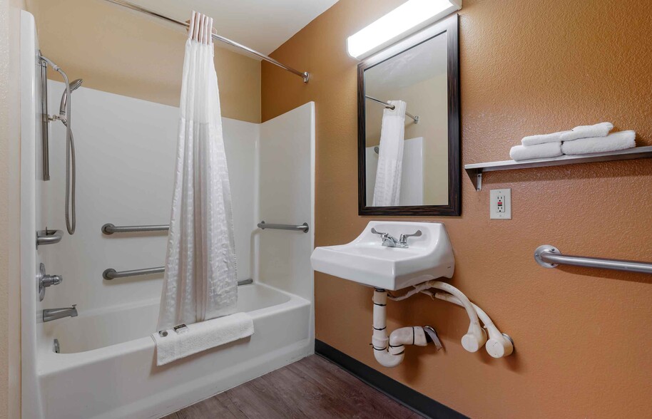 Building Photo - Furnished Studio-Sacramento - Elk Grove