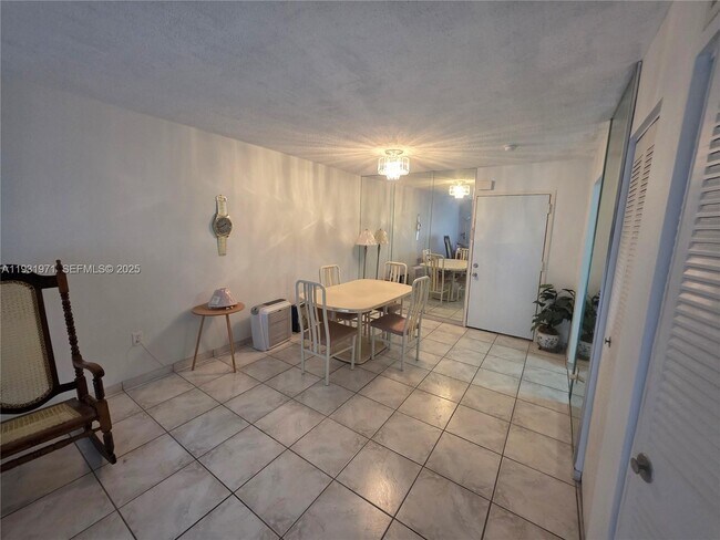 Building Photo - 295 NW 72nd Ave