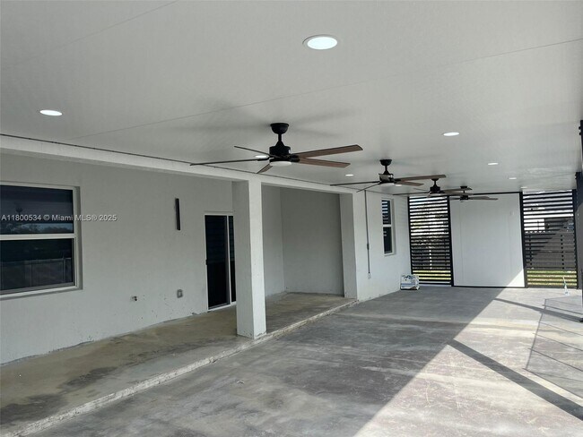 Building Photo - 17000 SW 291st St
