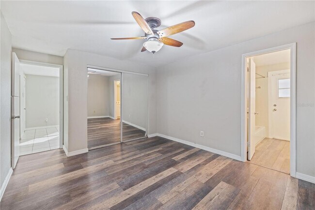 Building Photo - 6001 S Himes Ave