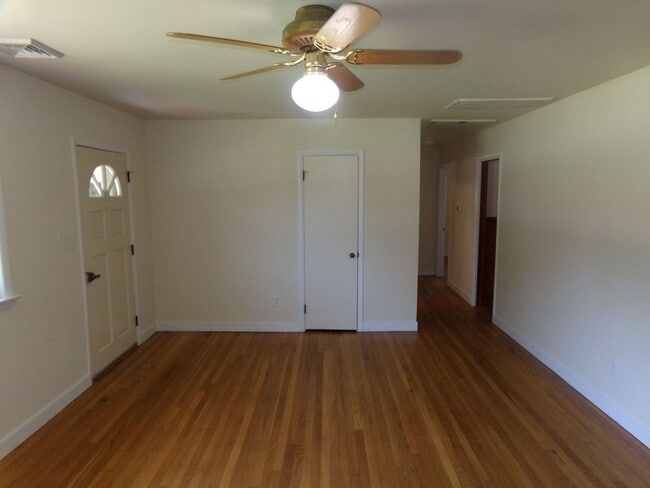 Building Photo - 3 Bedroom in Prince George County