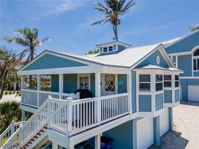 Building Photo - 950 San Carlos Dr