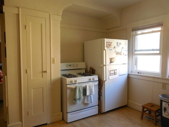 Building Photo - 5923