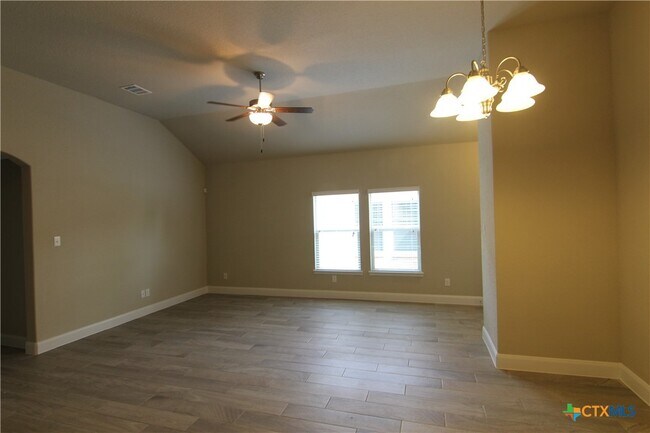 Building Photo - 1259 FM306