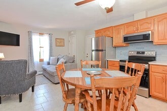 Building Photo - Winter rental: Dot's Place- (Utilities Included)