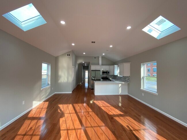 Building Photo - 176 Avenue F