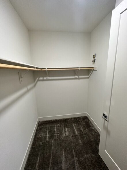 Building Photo - 80248 Whisper Rock Way