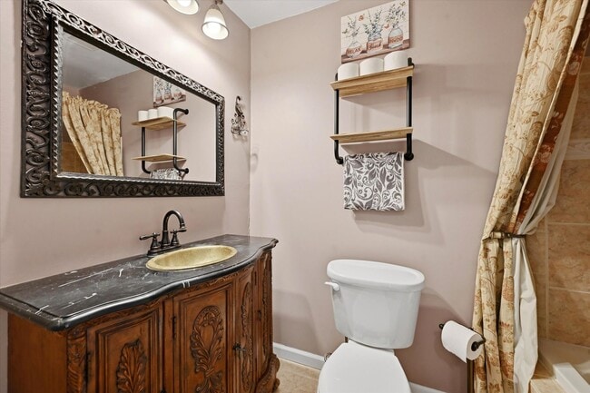 Building Photo - 3 Bed | 2.5 Bath Townhome in Wedgewood Estates – Available Now!