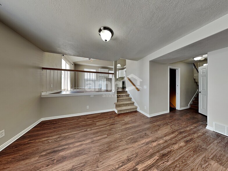 Building Photo - 5521 W Stone Blf Wy