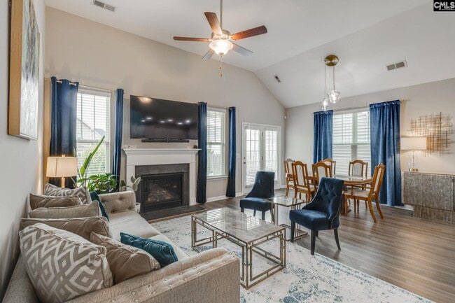 Building Photo - 1453 Ardennes Dr