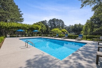 Building Photo - Emerald Pointe