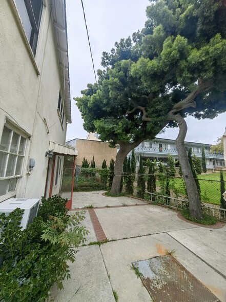 Building Photo - 6237 Haviland Ave