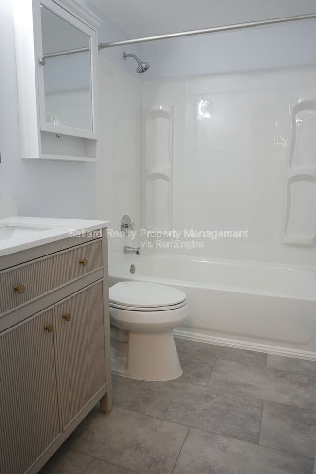 Building Photo - 6116 22nd Ave NW