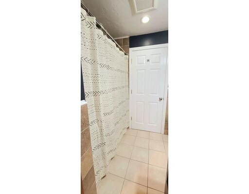 Building Photo - 7 Jaques St