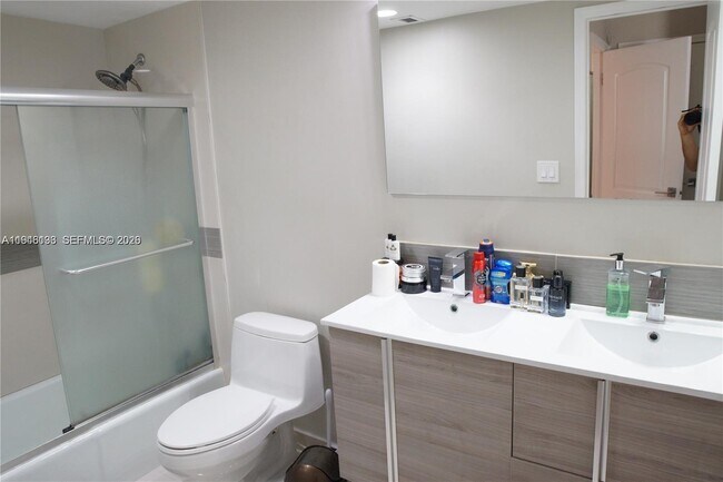 Building Photo - 19390 Collins Ave