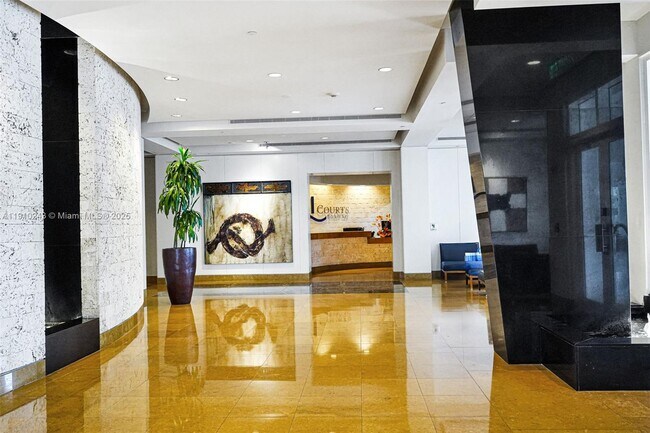 Building Photo - 801 Brickell Key Blvd