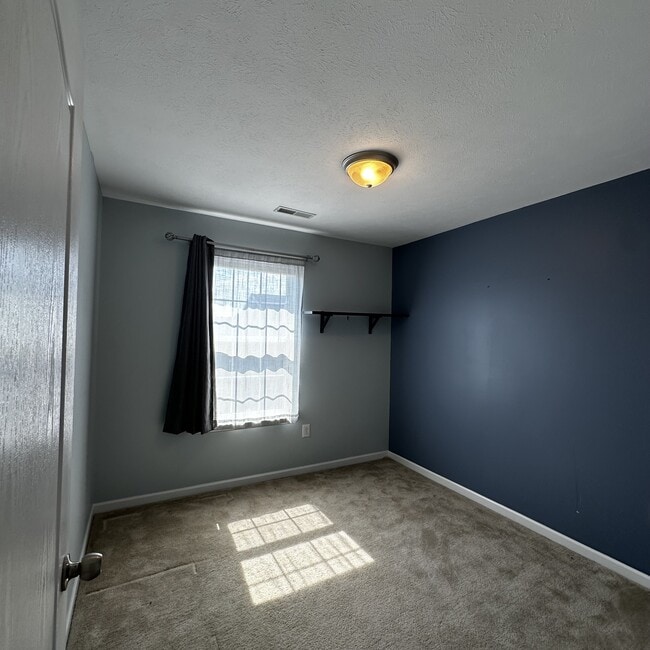 Building Photo - 172 Birds Eye View Dr
