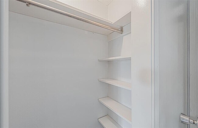 Building Photo - 2601 Bellefontaine St