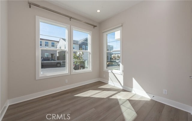 Building Photo - 180 Longden