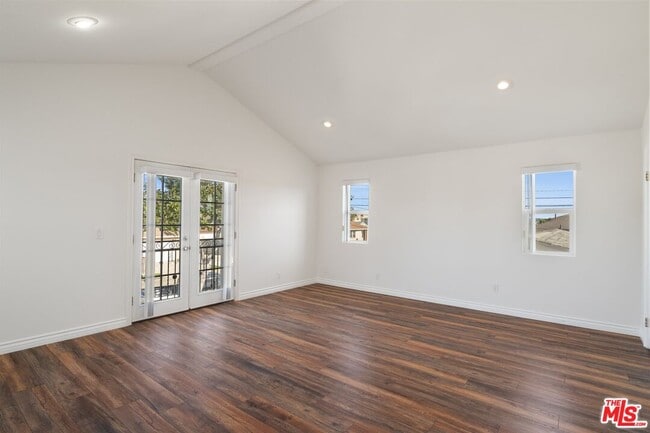 Building Photo - 4128 W 122nd St