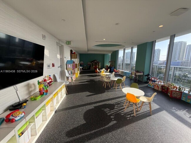 Building Photo - 488 NE 18th St