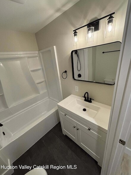 Building Photo - 13 Saugerties Manor Rd