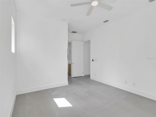 Building Photo - 6192 Kambach St