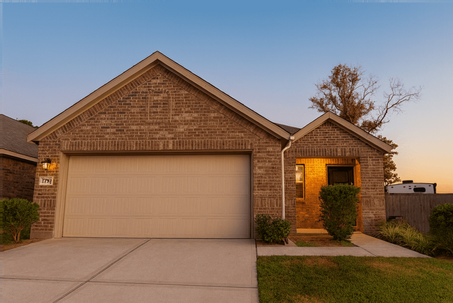 Building Photo - 1739 Sahara Dr