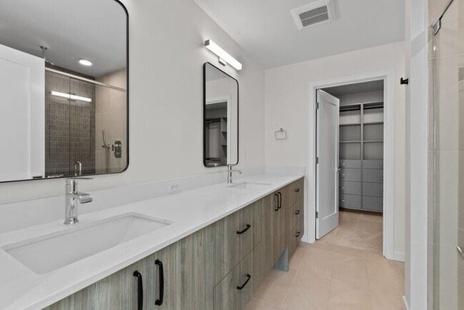 Building Photo - ULTRA-MODERN Townhome w/AC and Views in the Heart of Eastlake!