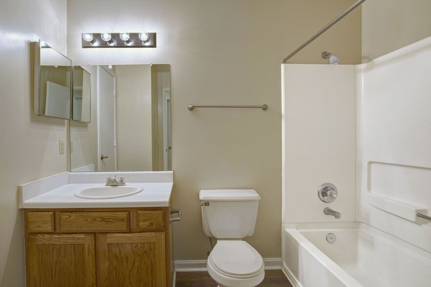 Building Photo - Ridgewood Apartments