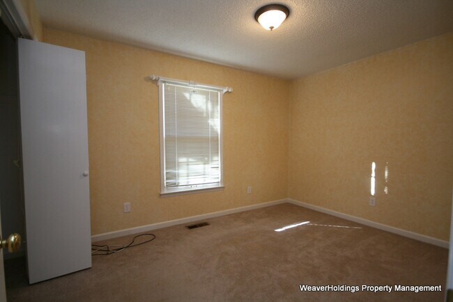 Building Photo - 159 Robinson Rd