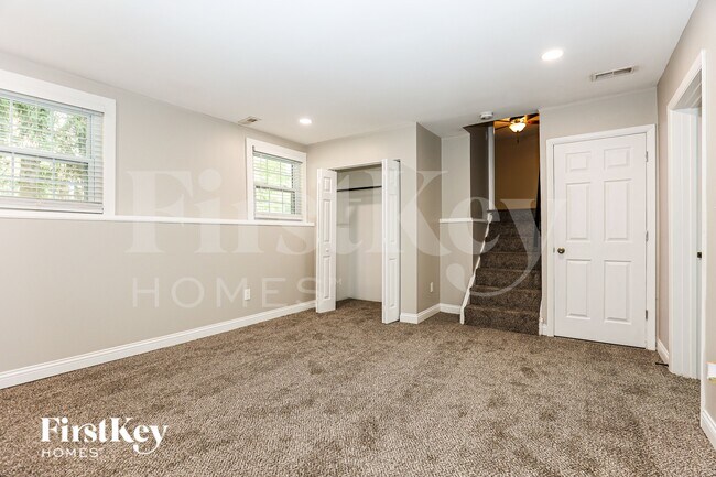 Building Photo - 4207 Edinburgh Dr