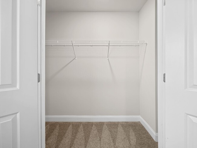 Building Photo - Charming two bedroom two and a half bathroom ready for you to call home!