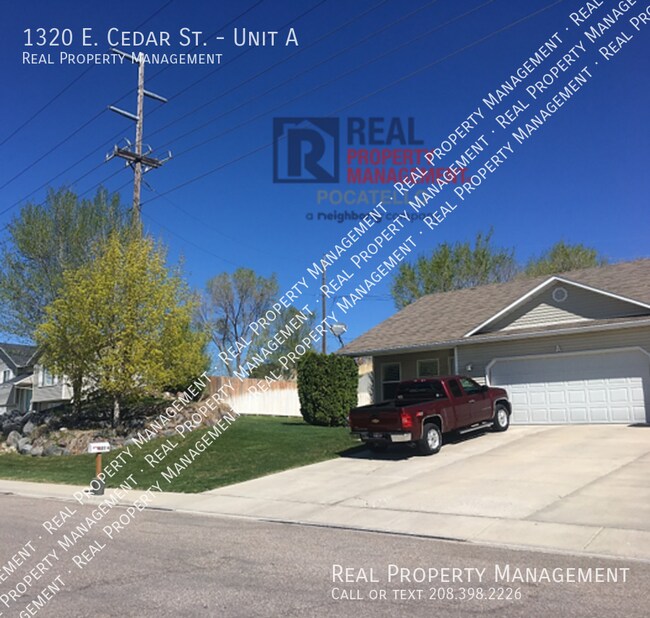 Building Photo - 1320 E Cedar St