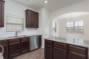 Building Photo - 5500 Persimmon Dr