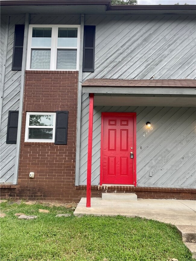 Building Photo - 4110 N Sunflower Cir