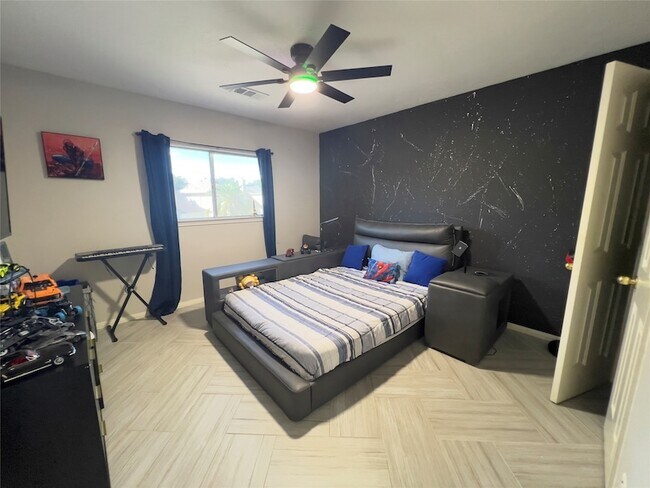 Building Photo - 10503 Desert Springs Cir