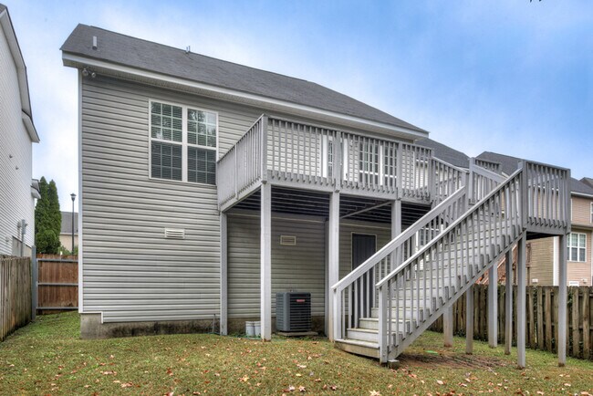 Building Photo - 2037 Dundee Way